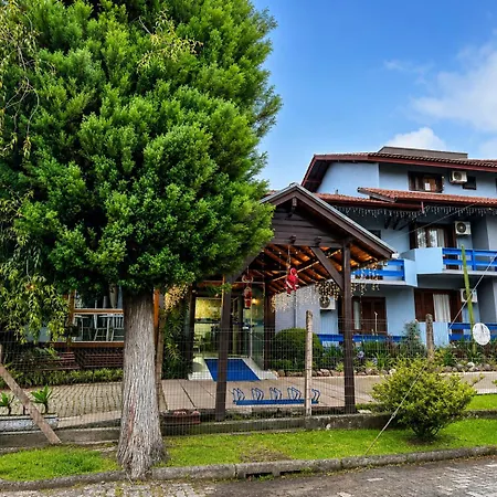 Hotel Alpen Hof-3